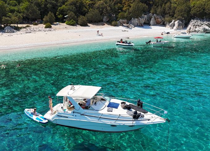 Cruisers Yachts Rogue 2670