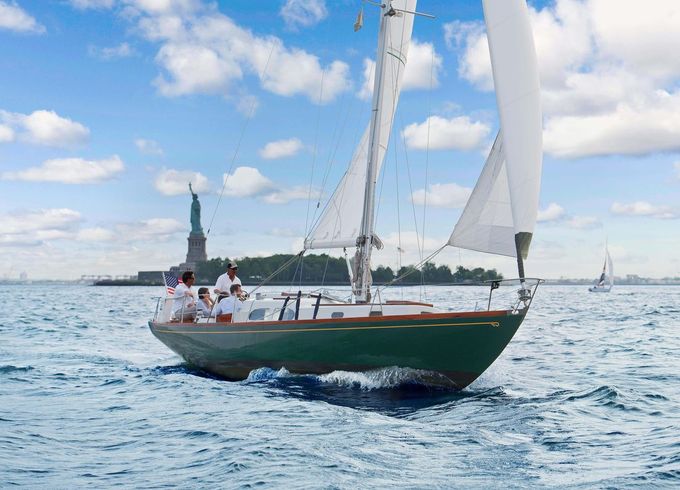 Hinckley Pilot 35