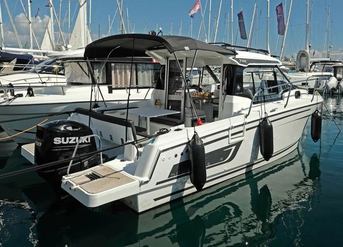 Jeanneau Merry Fisher 795