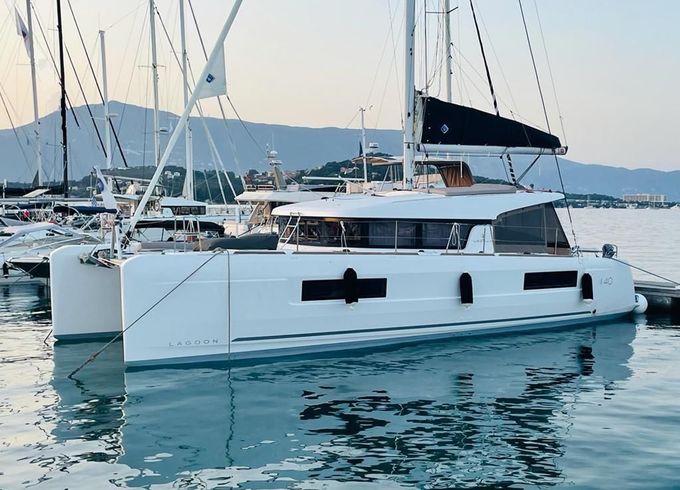 Lagoon 40
