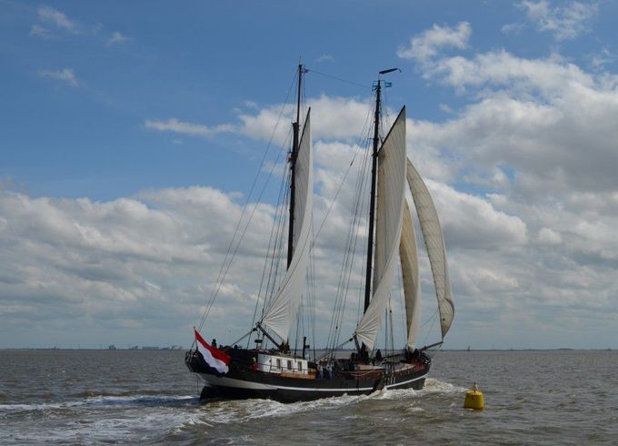 Ketch Clipper