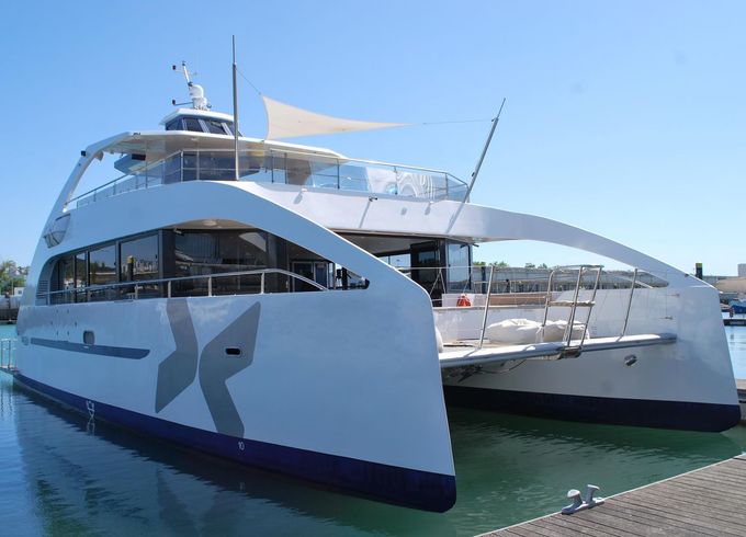 Catamaran 62