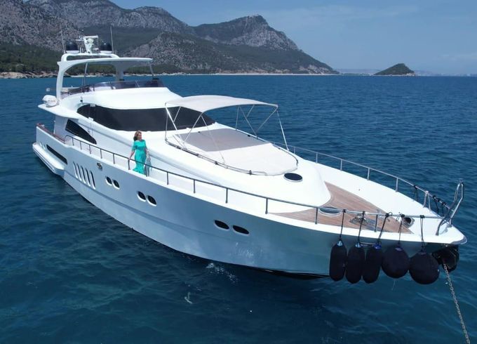 M/Y Local Mel 30