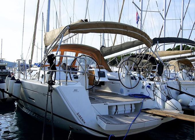 Dufour Grand Large 450