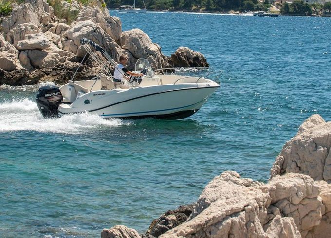 Quicksilver 605 ACTIV Open