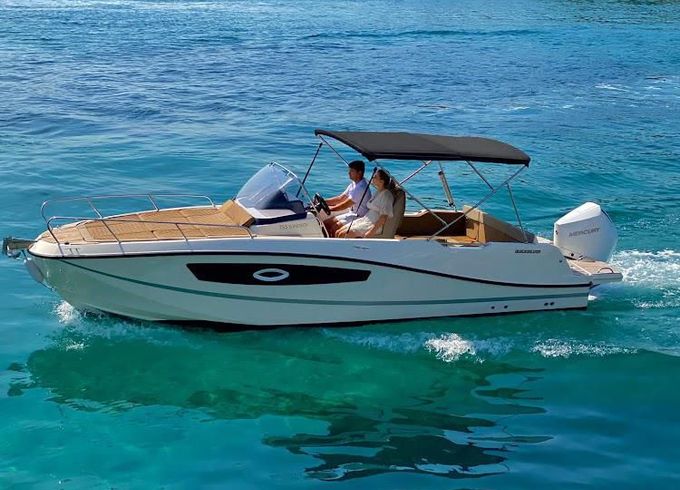 Quicksilver 755 Sundeck