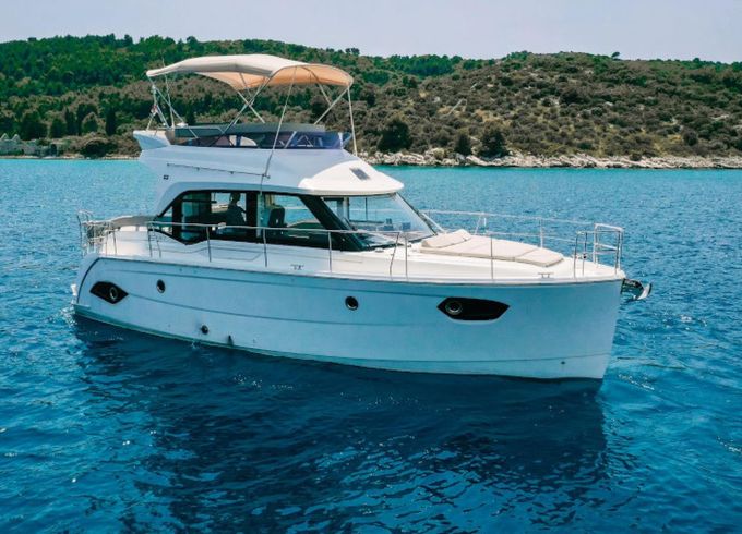 Bavaria E40 Fly