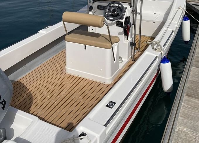 Speedboat 19