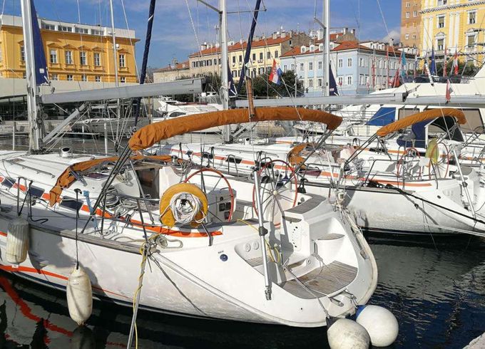 Bavaria 49
