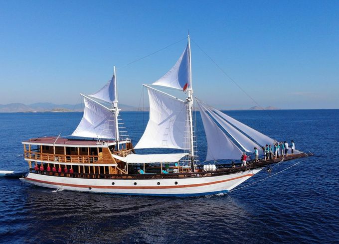 Philip Zepter Yachts Phinisi Bugisse Schooner