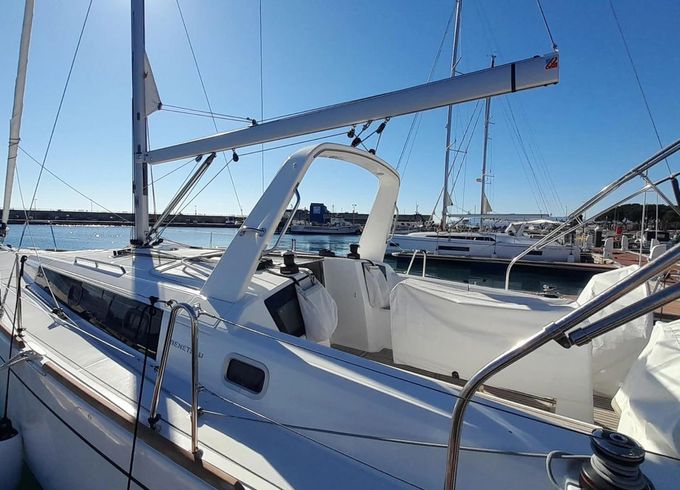 Beneteau Oceanis 38.1