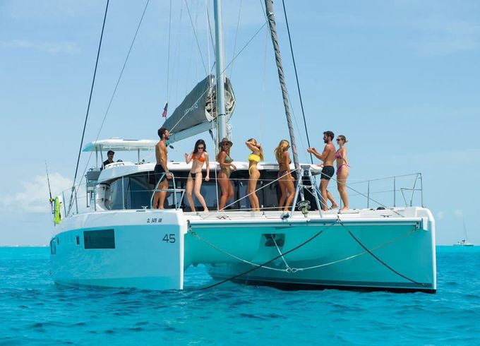 Catamaran Leopard 45