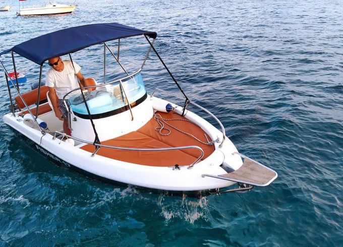 Primus Marine Fisher 17 Deck