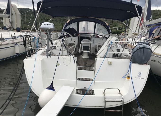 Beneteau Oceanis 43