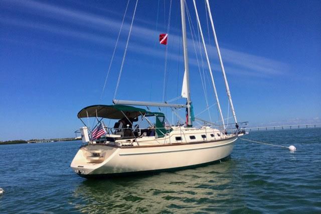 Island Packet Yachts 370