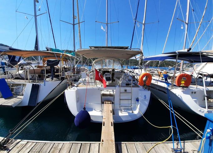 Beneteau Oceanis 40