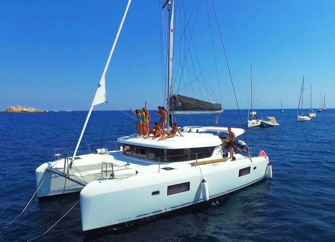 Lagoon 42