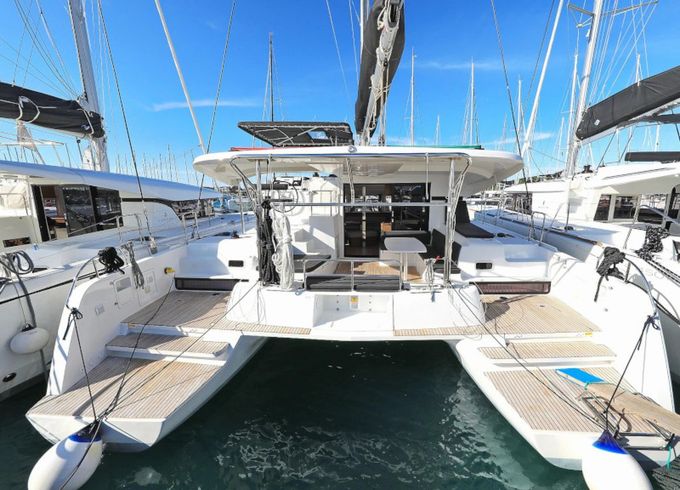 Lagoon 42