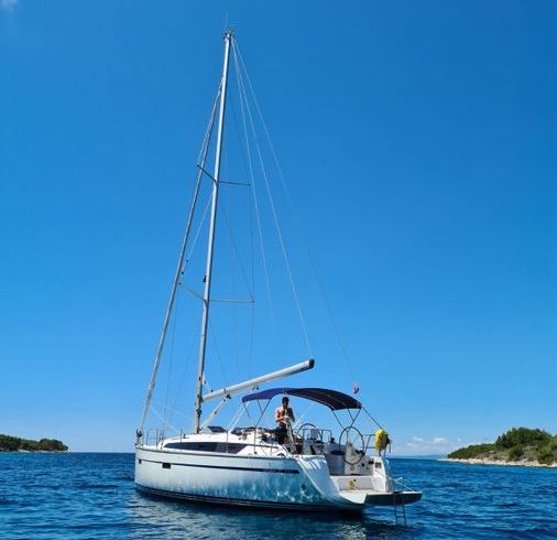Bavaria 37