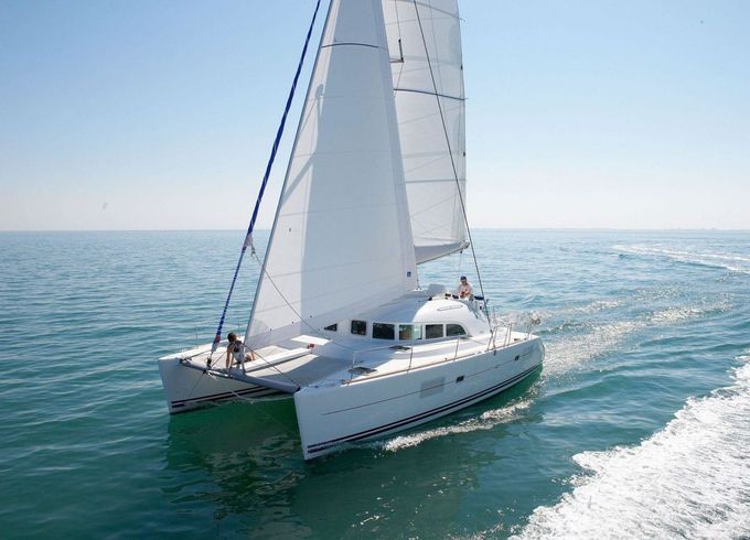 Lagoon 38