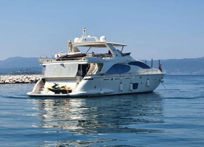 Azimut 85F