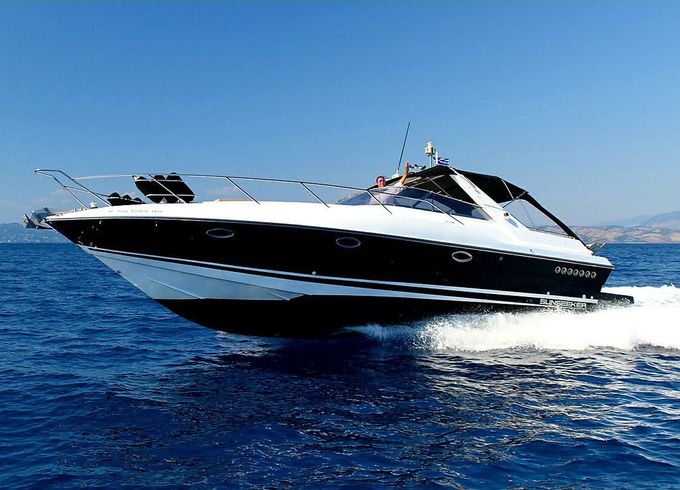 Sunseeker Martinique