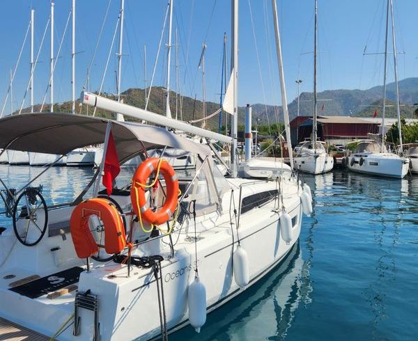 Beneteau Oceanis 30.1