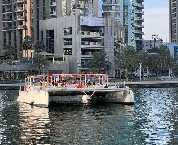 Catamaran Motor Catamaran