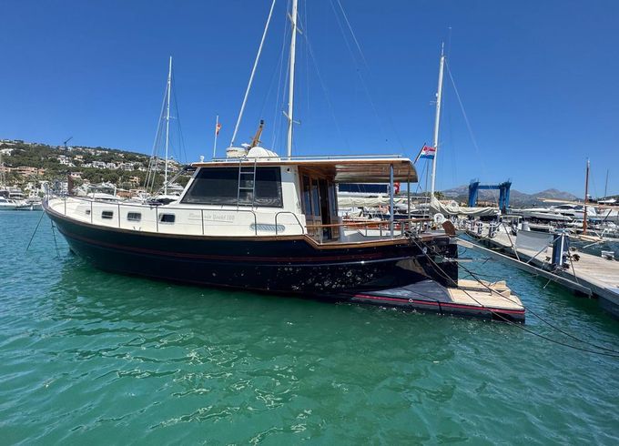 Menorquin Yachts 160