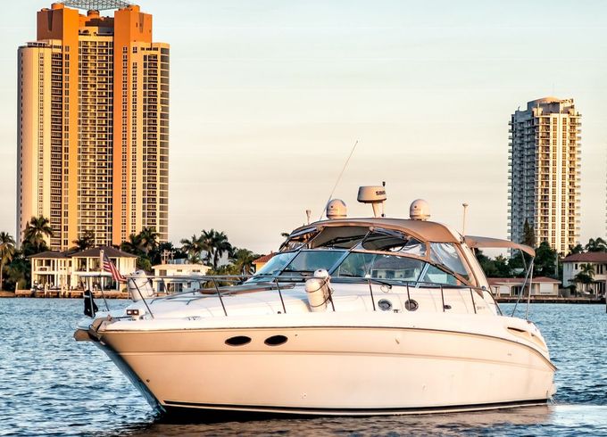 Sea Ray Sundancer 42’