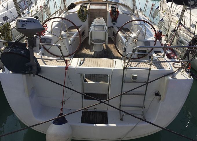Beneteau Oceanis 43