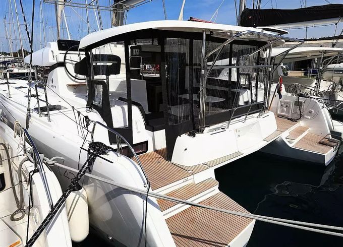 Lagoon 42