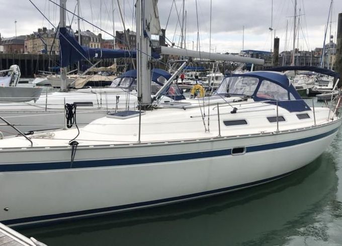 Bavaria 35