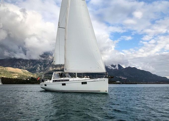 Beneteau Oceanis 48
