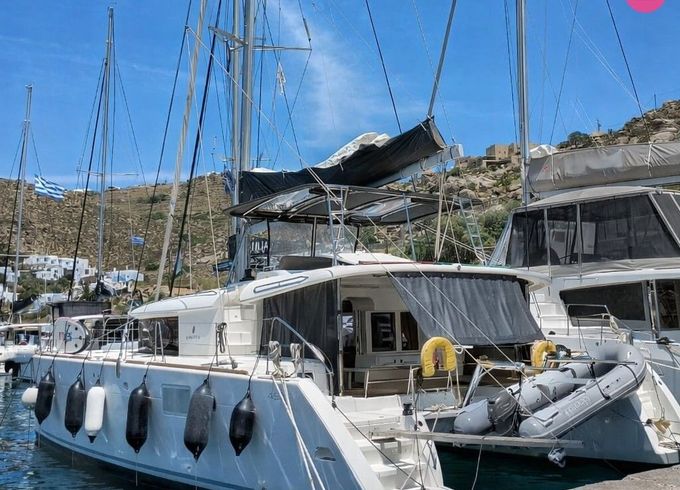lagoon 450  flybridge