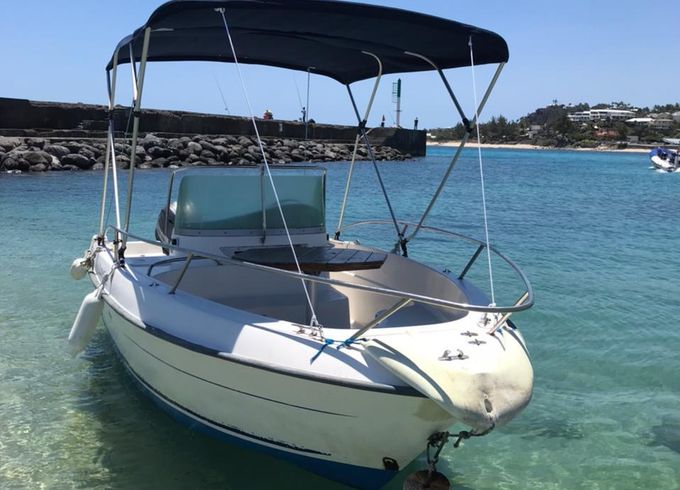 b2 marine cap ferret 550
