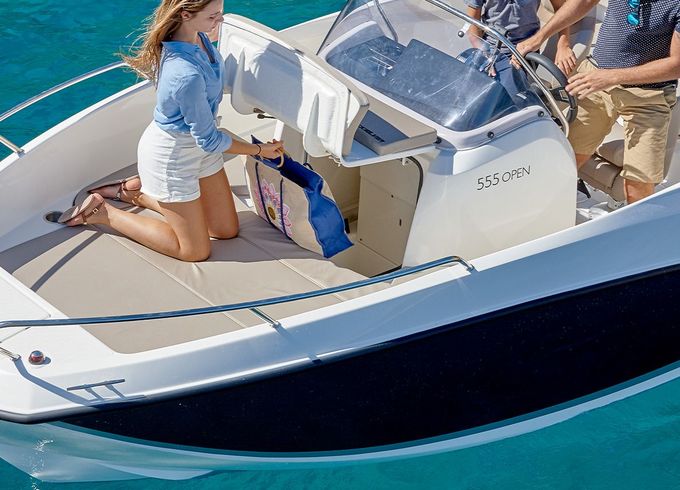 quicksilver activ 555 open