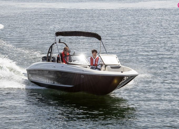 bayliner e16