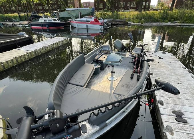 fishing boat - amsterdam - visboot qwest