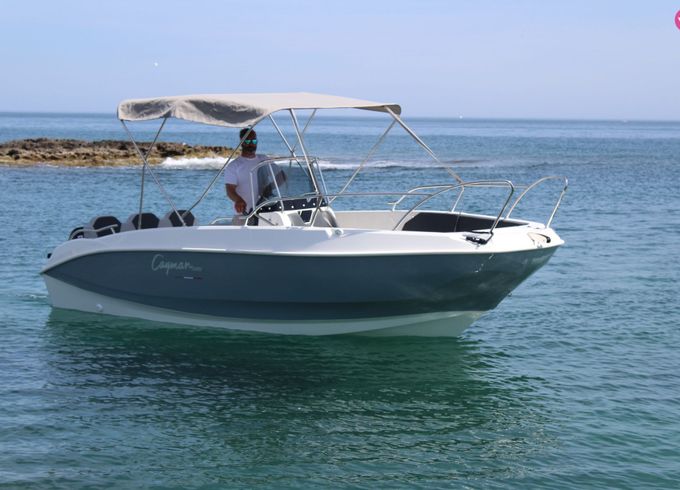 seaward cayman585
