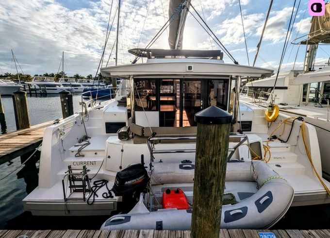 catana group bali 4.4 - 4 + 2 cab.