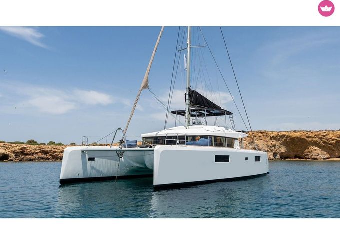 lagoon 52