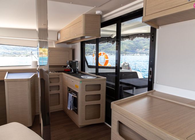 lagoon 42