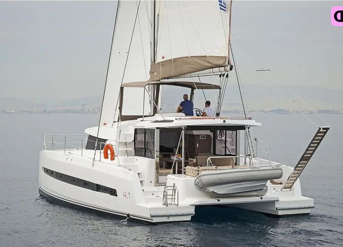 catana group bali 4.1 - 4 + 2 cab.
