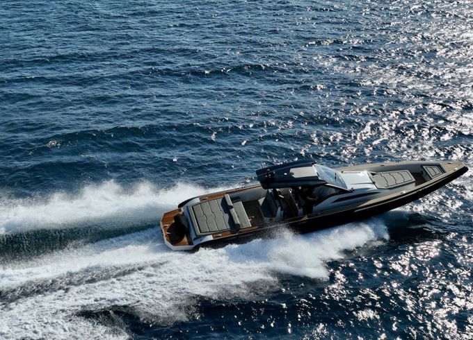 technohull omega 47