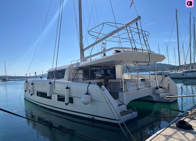 dufour yachts dufour 48 catamaran - 5 + 1 cab.