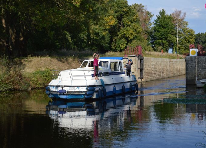custom triton 1050 (homps) 28cv