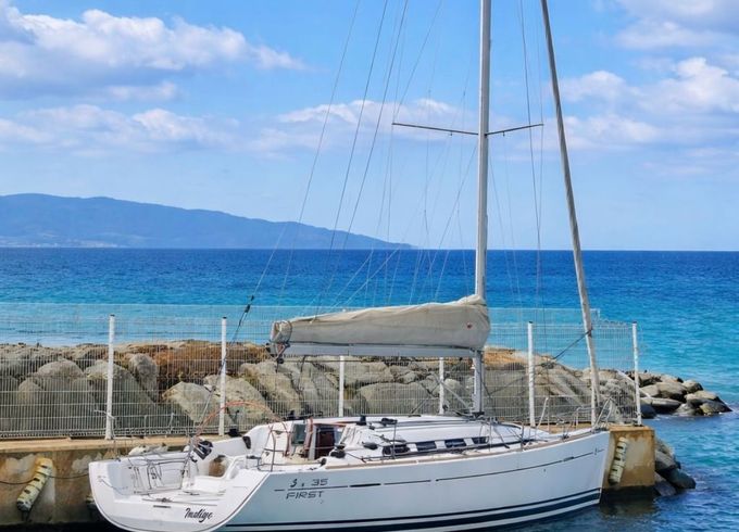 beneteau first 35