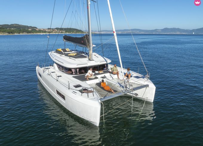 lagoon 43