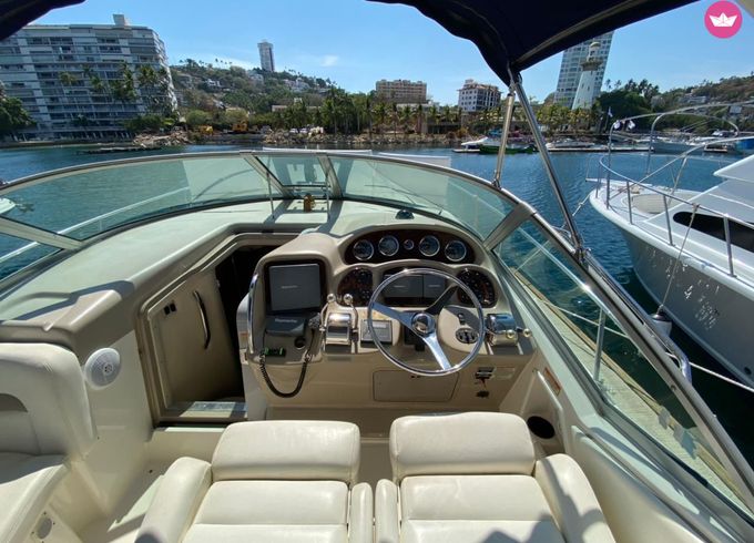 sea ray 320 sundancer 2hrs minimum booking